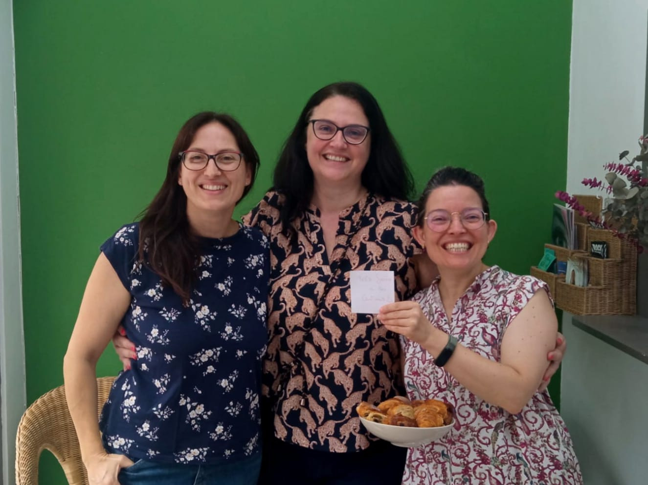 Foto de las tres Cristina de la escuela